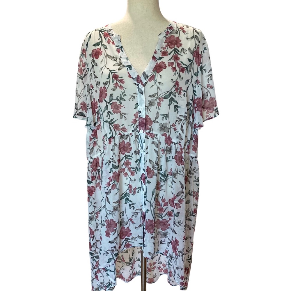 Torrid white floral high low top size 2